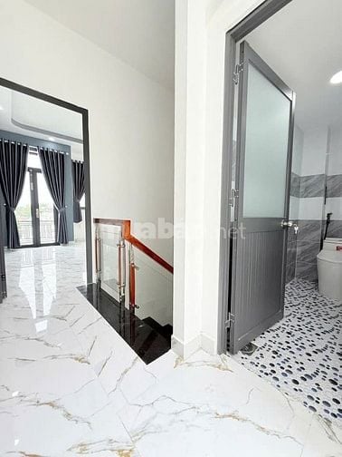Bán lỗ nhà Lò Lu, Quận 9. Giá 2,7 tỷ/60m2, đường 5m, sang tên ngay