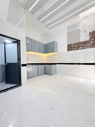 Bán lỗ nhà Lò Lu, Quận 9. Giá 2,7 tỷ/60m2, đường 5m, sang tên ngay