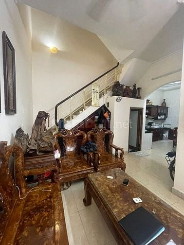 Bán nhà Tân Mai - Hoàng Mai, D T47m x 4 tầng, ô tô tránh, vỉa hè, kinh