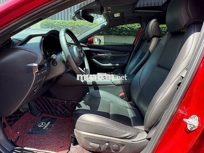 Mazda 3 2020 Sport 1.5 Premium màu Đỏ Pha Lê