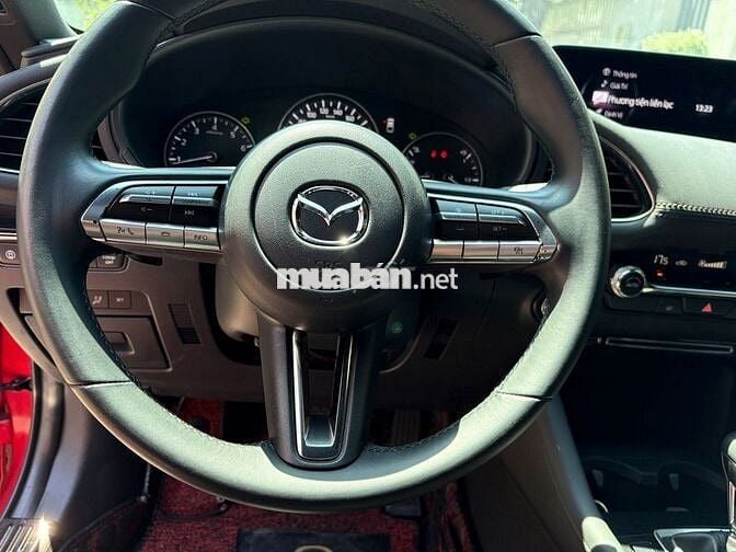 Mazda 3 2020 Sport 1.5 Premium màu Đỏ Pha Lê