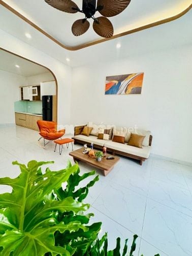 Bán nhà mặt tiền đường Trần Phú kinh doanh nhà xây mới 100% 
