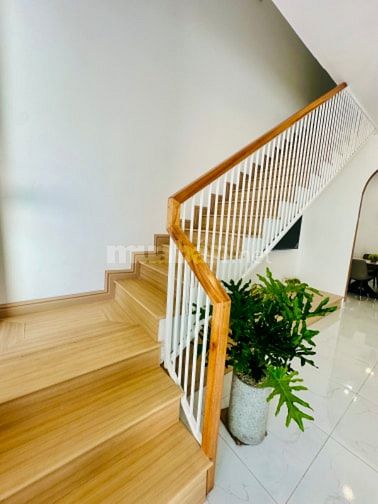 Bán nhà mặt tiền đường Trần Phú kinh doanh nhà xây mới 100% 