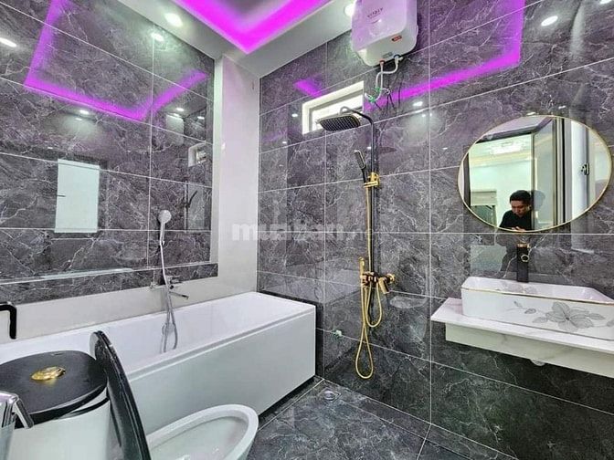 Vỡ nợ bán gấp nhà Lê Đại Hành, Quận 11. Giá 2,56 tỷ/56m2, hẻm 5m