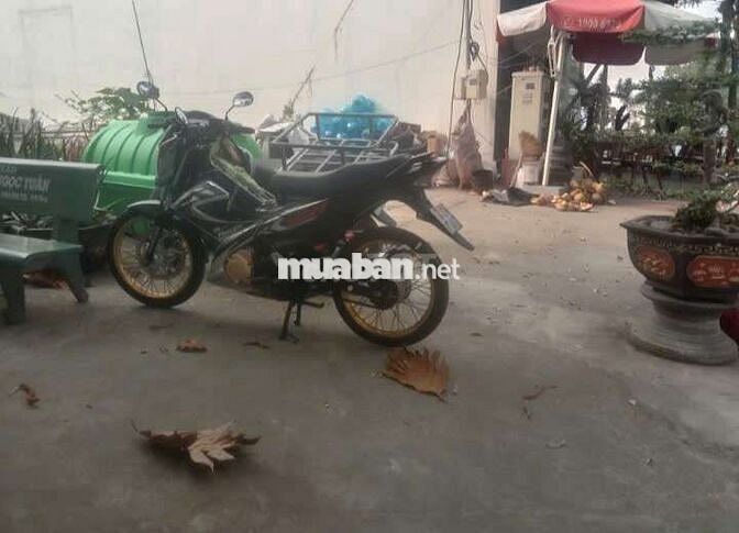 Kẹt tiền bán gấp