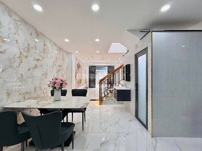Siểu phẩm ngay trung tâm Quận 4 chỉ 2,850tỷ đường Nguyễn Thần Hiến p16