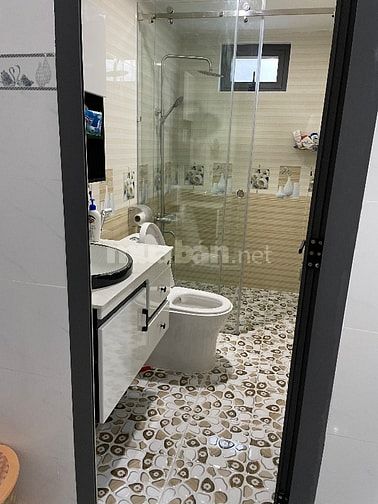 Bán nhà mặt tiền sổ hồng chính chủ