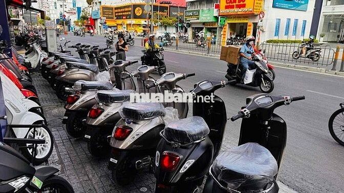 Vespa Đèn Vuông Led 2 tầng , iget , abs BSTP