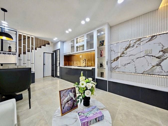 Bán Nhà đẹp 3 tầng đúc full Nội thất Phố Phan Xích Long, Phú Nhuận