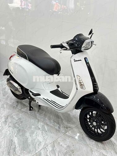 Vespa Sprint trắng đen cực ngon ( Bao Đậu Nợ Xấu )