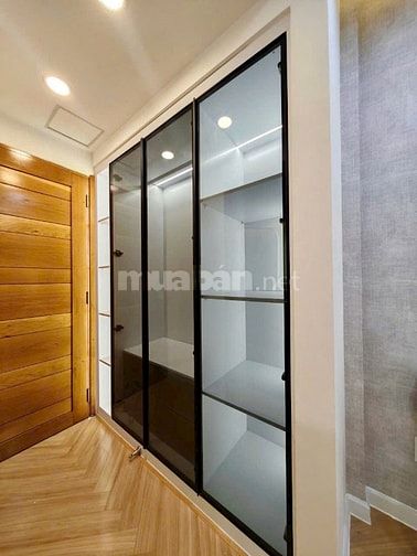 Bán Nhà đẹp 3 tầng đúc full Nội thất Phố Phan Xích Long, Phú Nhuận