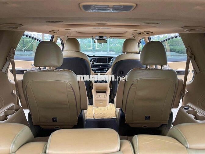 Kia Sedona 2018 2.2 DATH - 100000 km