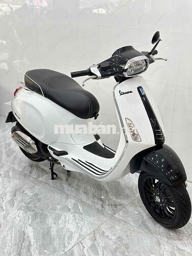 Vespa Sprint trắng đen cực ngon ( Bao Đậu Nợ Xấu )