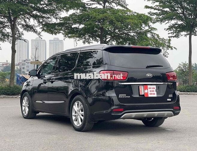 Kia Sedona 2018 2.2 DATH - 100000 km