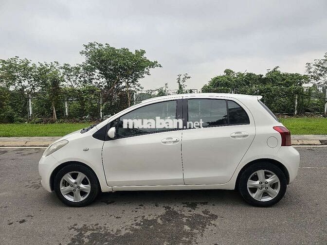 Toyota Yaris 2007 1.3 AT - 150000 km