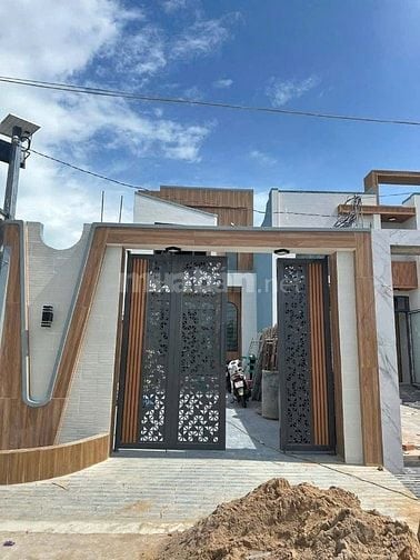 Bán nhà Thuộc phước bình phước tỉnh Long đất brvt Mặt đường nhựa 8M Gi