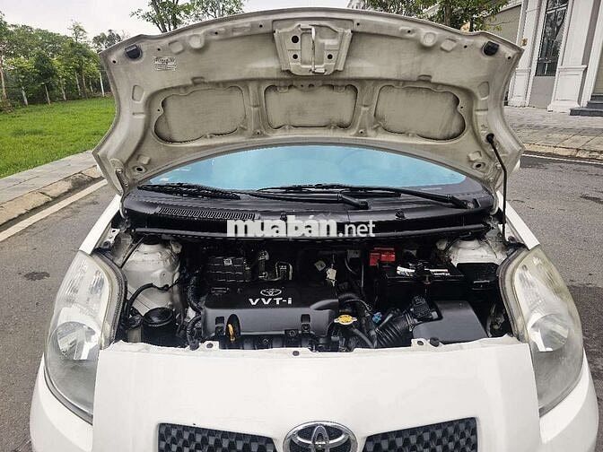Toyota Yaris 2007 1.3 AT - 150000 km