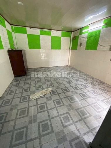 Nhà bán hẻm 4m. Âu Dương Lân thông P3. Dt 5,5m x 6,2. Giá 3ty980