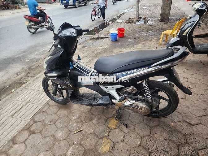 Cần bán xe như hình giấy tờ đày đủ ,máy móc ok