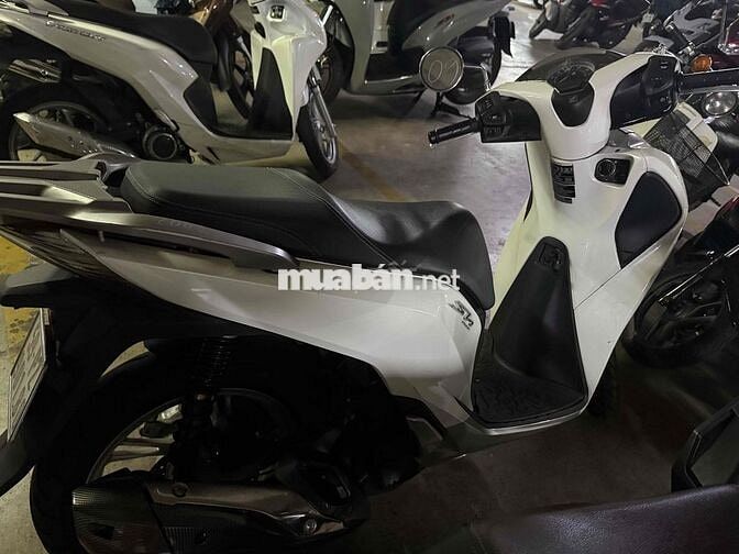 cần bán xe sh150i mới 99% màu trắng sx năm 2019