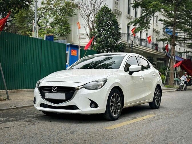 Mazda 2 2015 1.5 AT - Trắng đẹp
