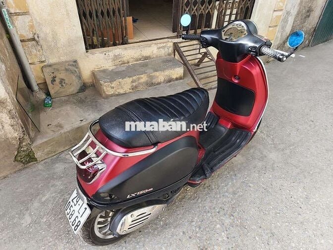 Vespa LX150 ie độ nhiều đồ chơi