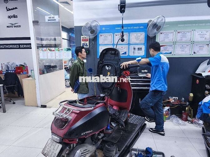 Vespa LX150 ie độ nhiều đồ chơi