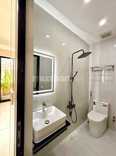 Bán nhà hẻm xe hơi đường phạm đăng giảng DT 4,2x14 đúc 1 trệt 2 lầu ST