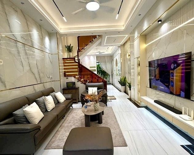 Bán nhà hẻm xe hơi đường phạm đăng giảng DT 4,2x14 đúc 1 trệt 2 lầu ST