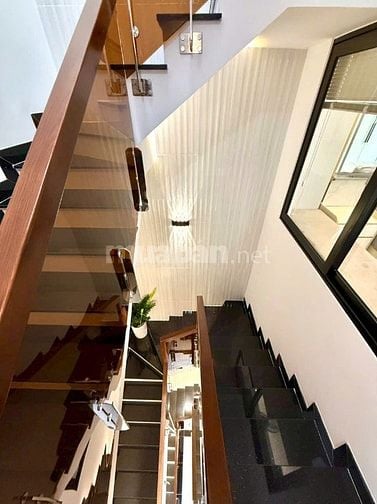 Bán nhà hẻm xe hơi đường phạm đăng giảng DT 4,2x14 đúc 1 trệt 2 lầu ST