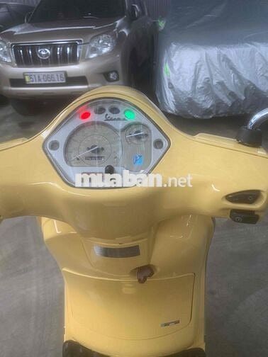 Piaggio LX 125 3V iiE màu vàng xe đi đúng 9800km