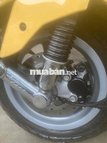 Piaggio LX 125 3V iiE màu vàng xe đi đúng 9800km