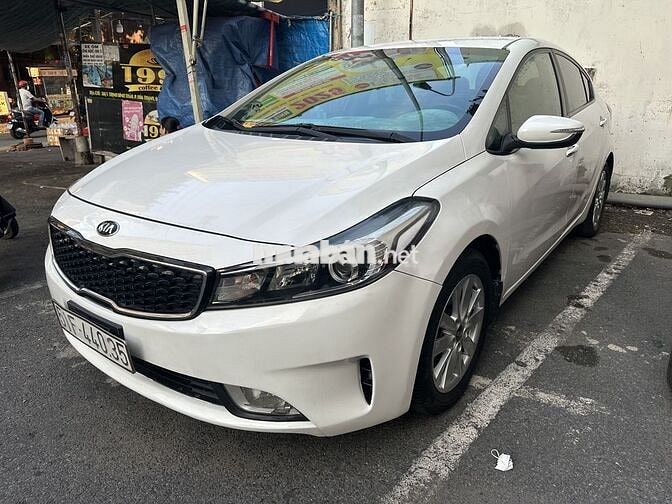 Kia Cerato 2016 1.6 MT - 14200 km