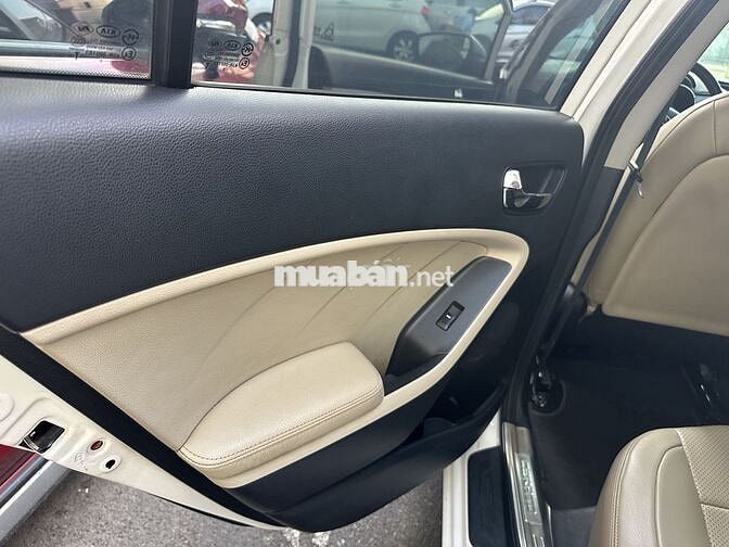 Kia Cerato 2016 1.6 MT - 14200 km