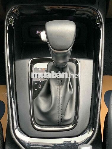 Kia Sonet 2025 Luxury 1.5 AT - 6000 km