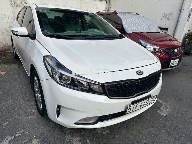 Kia Cerato 2016 1.6 MT - 14200 km
