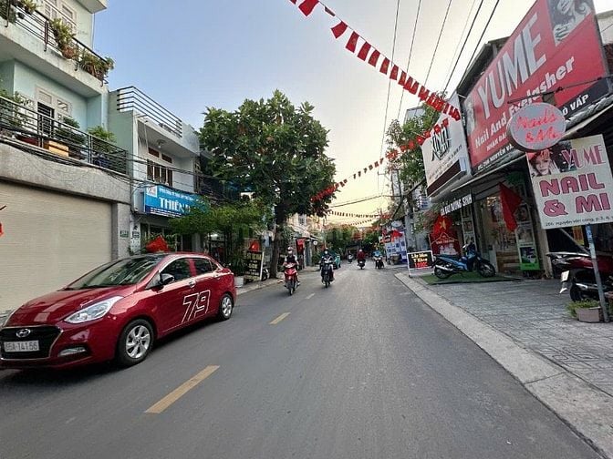 MTKD Nguyễn Văn Công ngang 7.3m 6L T.máy 127m2 KD đỉnh sát TSN 29.9 tỷ