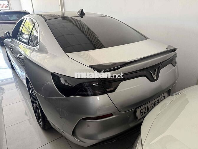VinFast Lux SA2.0 Premium 2022