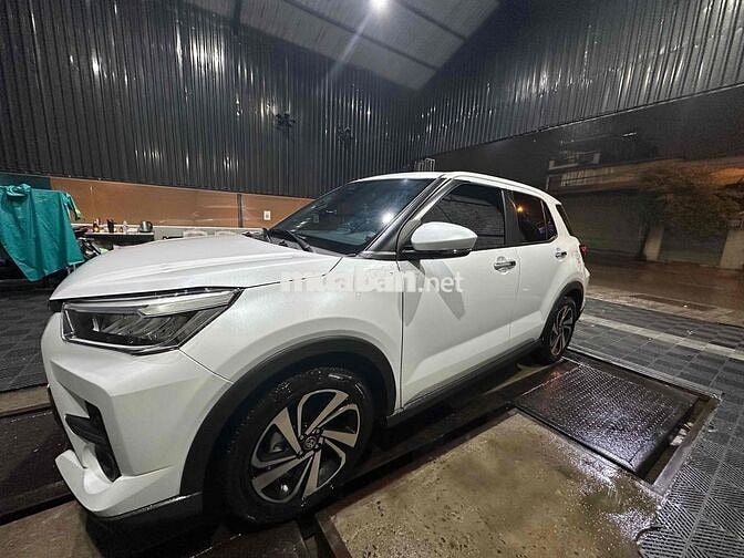 Toyota Raize 2024 - 3996 km