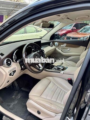 Mercedes Benz GLC 2019 250 4Matic - 46250 km
