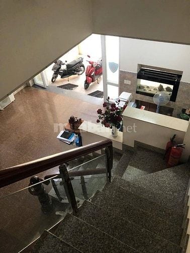 Toà nhà mặt tiền đường số Tân quy Quận 7. 7*18 giá 23 tỷ.