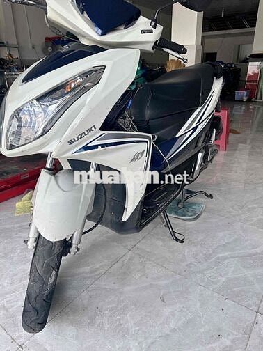 xe zin đẹp, máy êm ,xe đang sử dụng