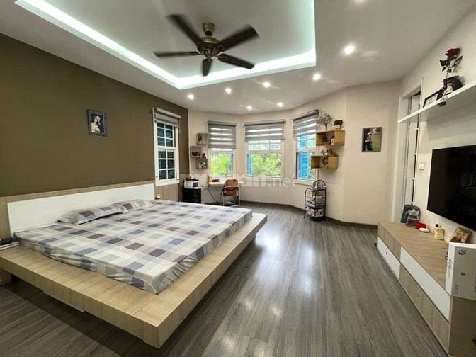 NHÀ ĐẸP LUNG LINH LÔ GÓC BA MẶT THOÁNG, VỊ TRÍ ĐẸP NHẤT KHU