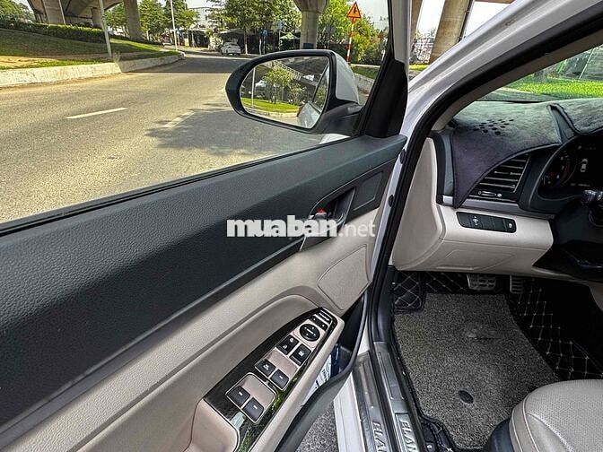 Hyundai Elantra 2018 2.0 AT - 68000 km