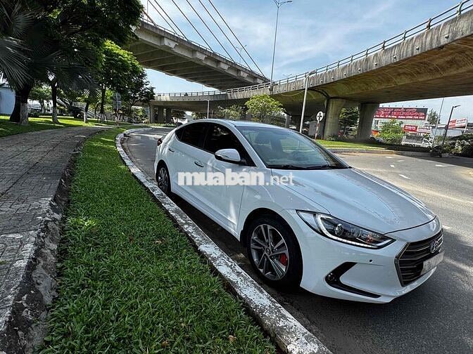 Hyundai Elantra 2018 2.0 AT - 68000 km
