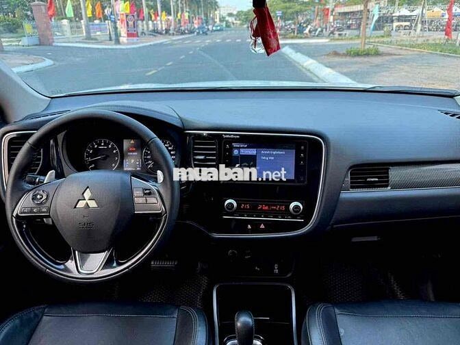 Mitsubishi Outlander  2.0 CVT premium 2020