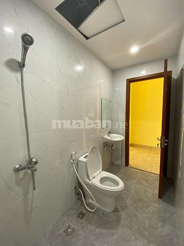 Chính chủ cần cho thuê Liền Kề Louis Giá 28 triệu / tháng. Đồ Cơ bản