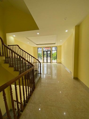Chính chủ cần cho thuê Liền Kề Louis Giá 28 triệu / tháng. Đồ Cơ bản