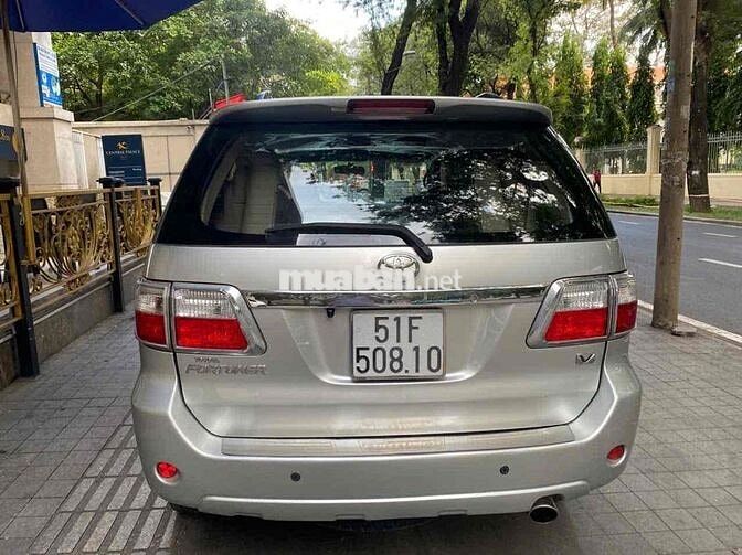Toyota Fortuner 2010 2.7V 4x4 AT - 140000 km