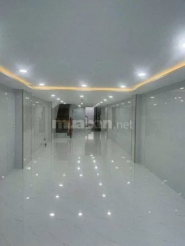 Bán Nhà 4,1x36,5m. MT Âu Dương Lân P3Q8